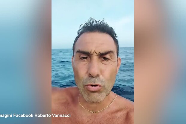 Vannacci torna sulla sua ossessione: "Gli italiani sono bianchi e caucasici"