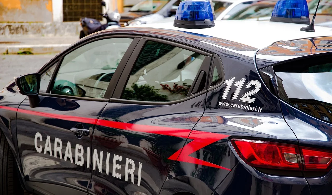 Orrore a Brescia, bimba di 10 anni abusata al centro migranti 