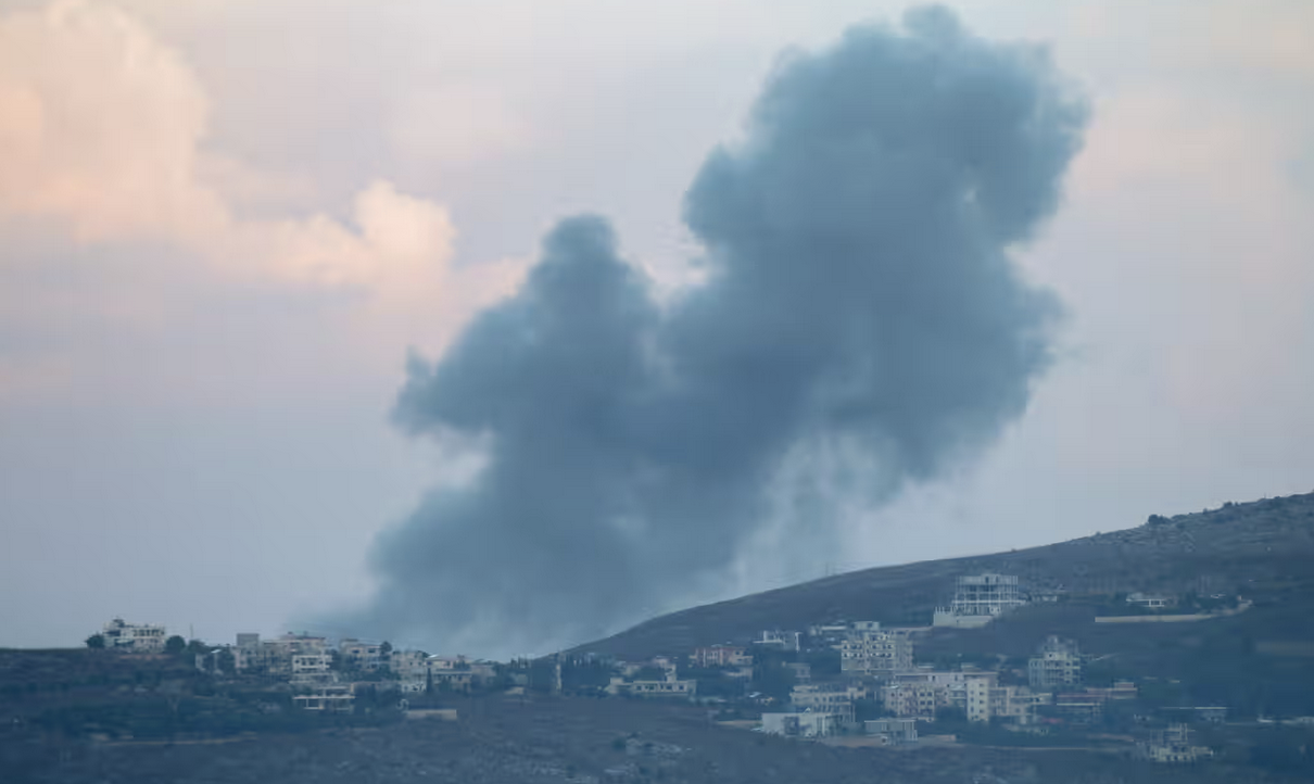 Israele dà il via a intensi attacchi aerei contro decine di località nel sud del Libano