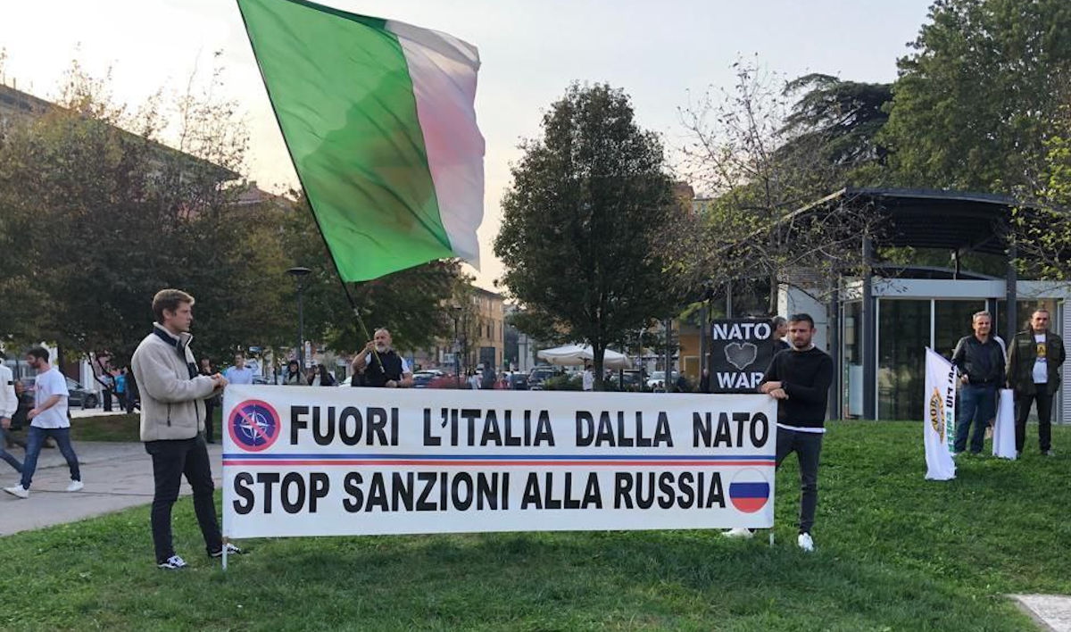 Fenomenologia dei rosso-bruni, che preferiscono Putin e Hamas nel nome dell'anti-americanismo anni '70