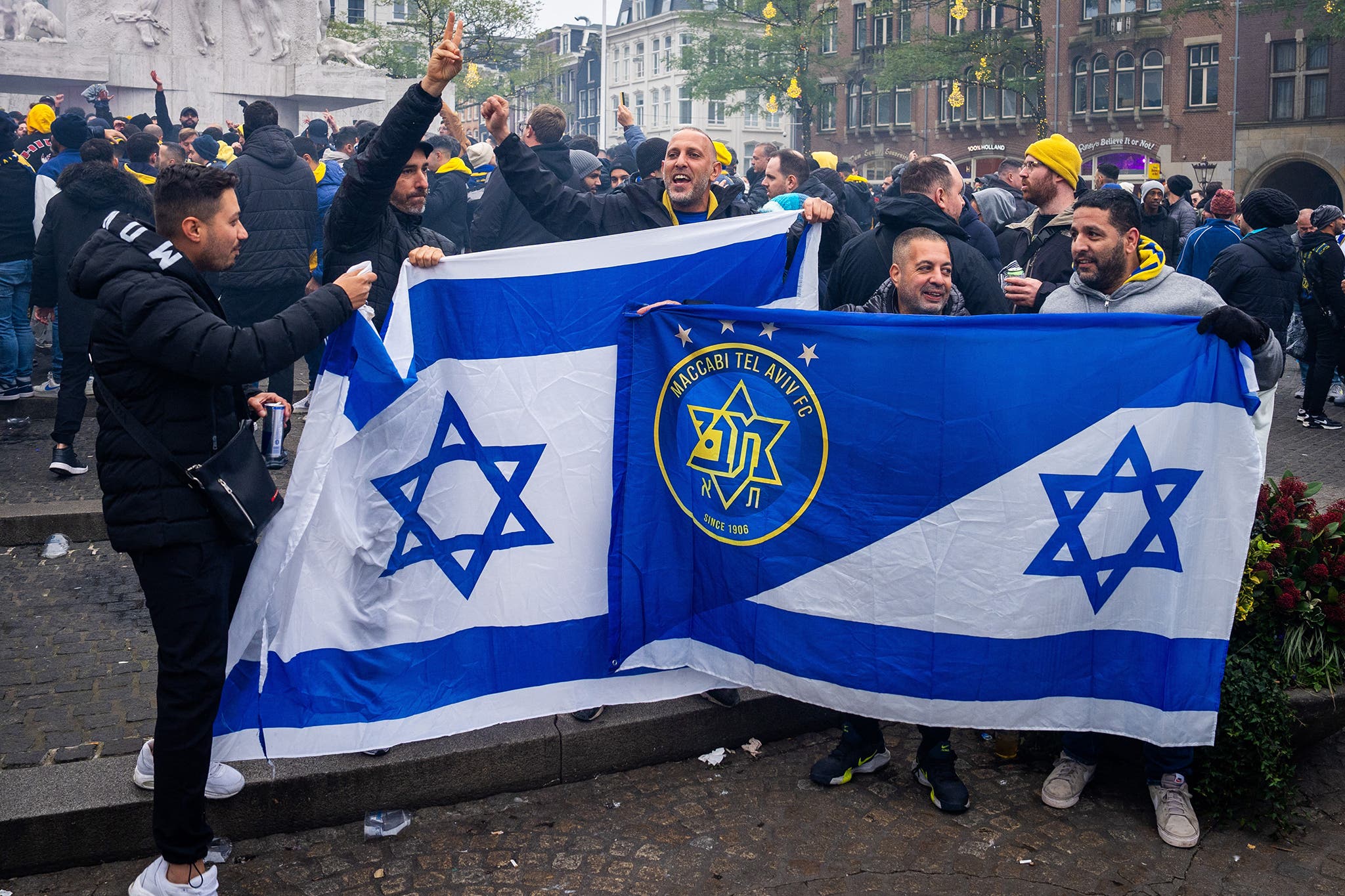 Amsterdam, nuove testimonianze: "Sono stati gli ultras israeliani del Maccabi a scatenare per primi le violenze"