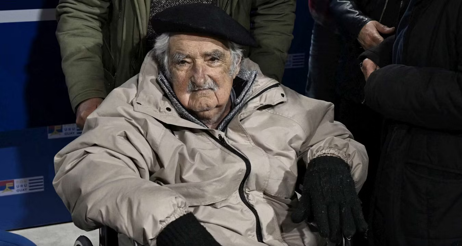 Mujica si arrende al cancro e smette le cure: "Sto morendo e il guerriero ha diritto al riposo"